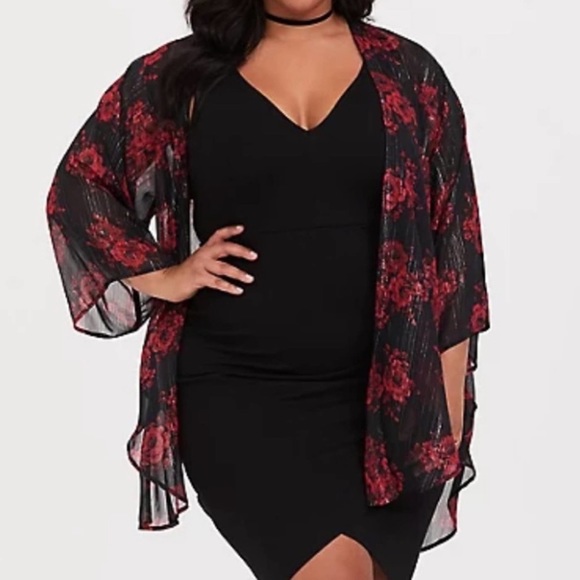 torrid Tops - Torrid Floral Shirttail Flowy Kimono size 1/2 black silver red
